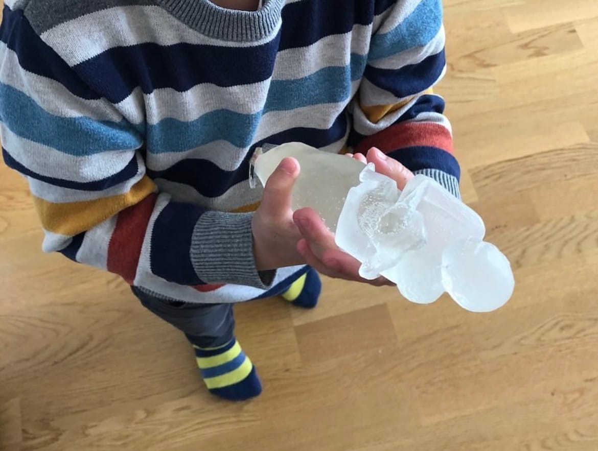 Invisible mothers